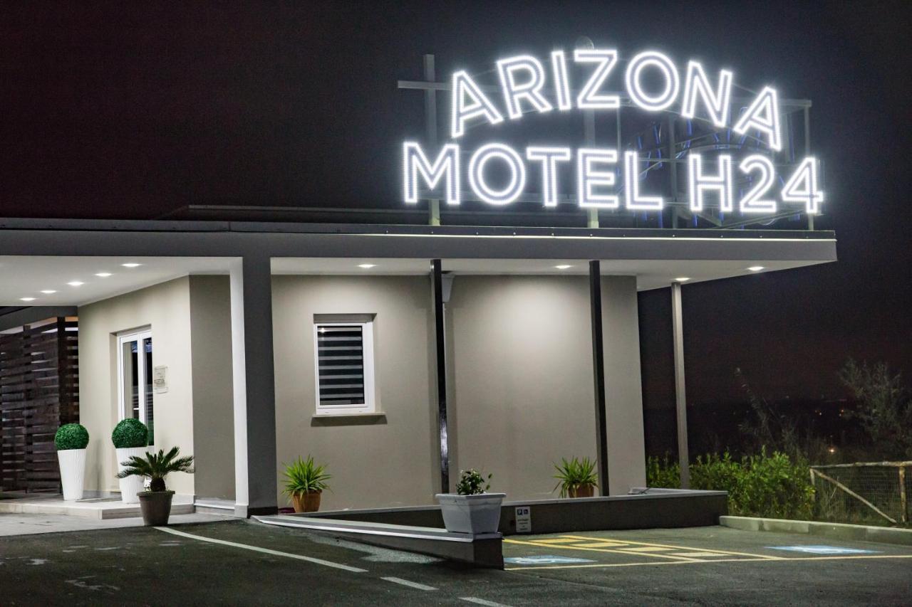 Arizona Motel Castel Volturno Exterior foto